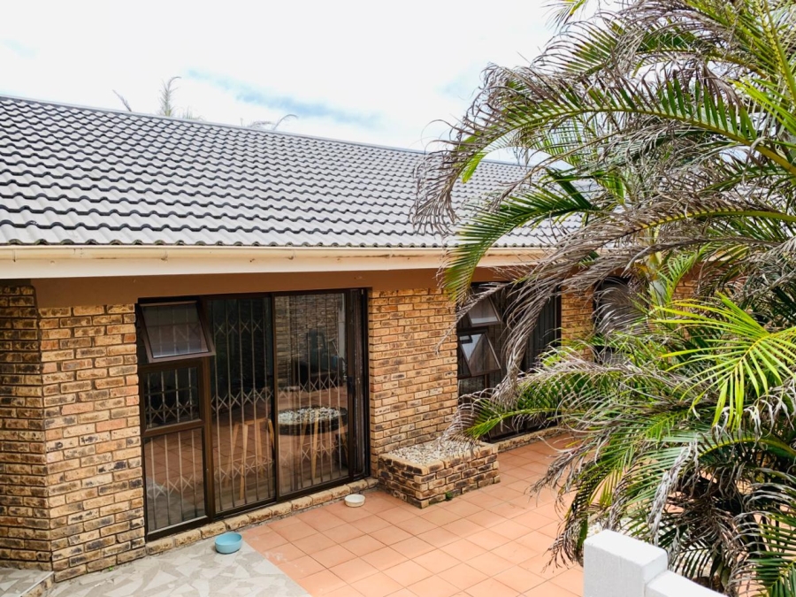 3 Bedroom Property for Sale in Gonubie Eastern Cape